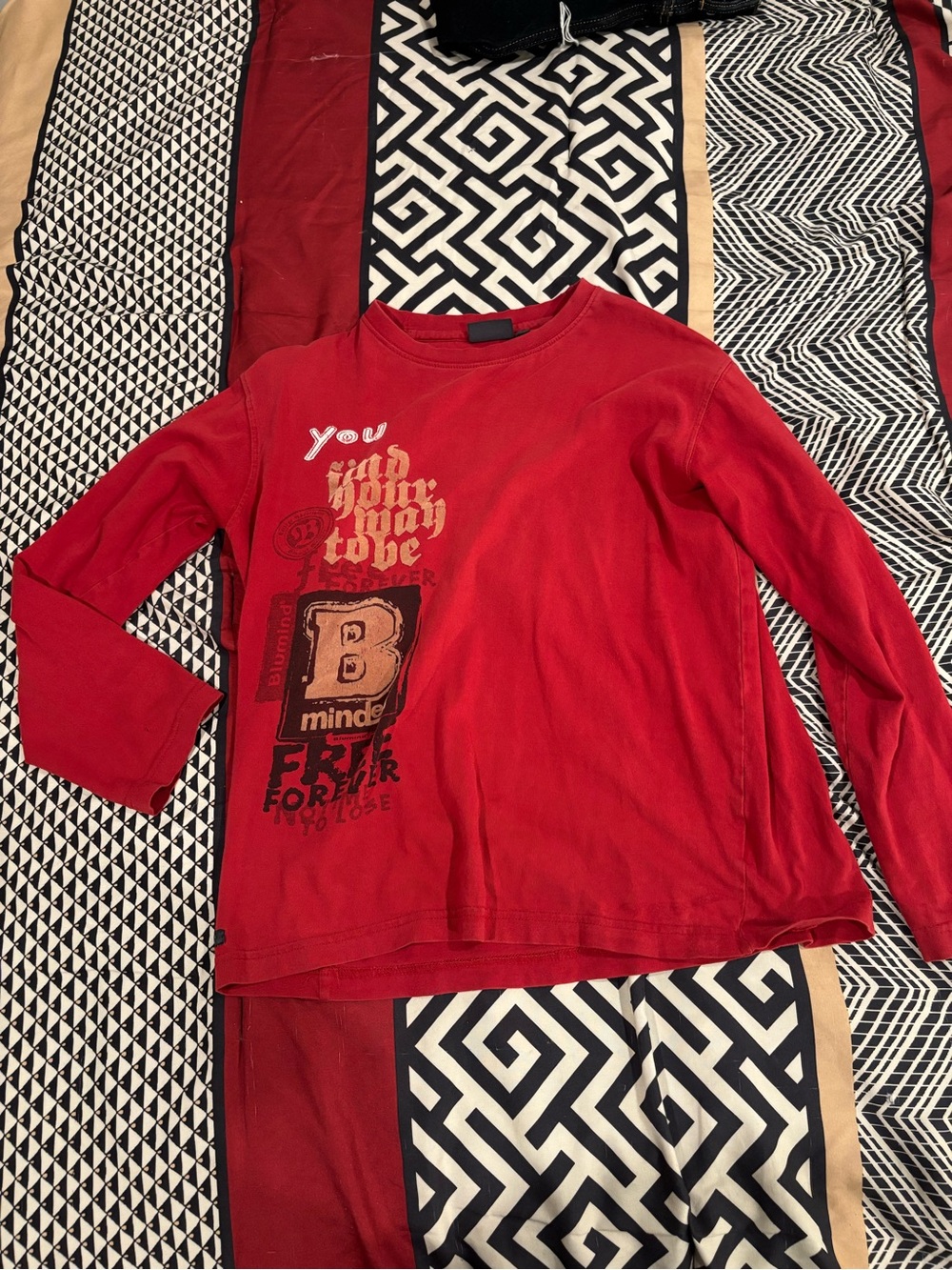 Red Graphic Long-Sleeve Kids Top